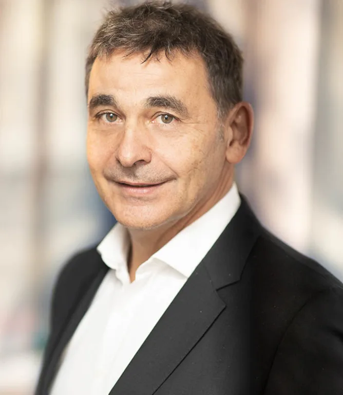 Portrait de Pierre Emmanuel GUIDET, dirigeant, ancien inspecteur des impots